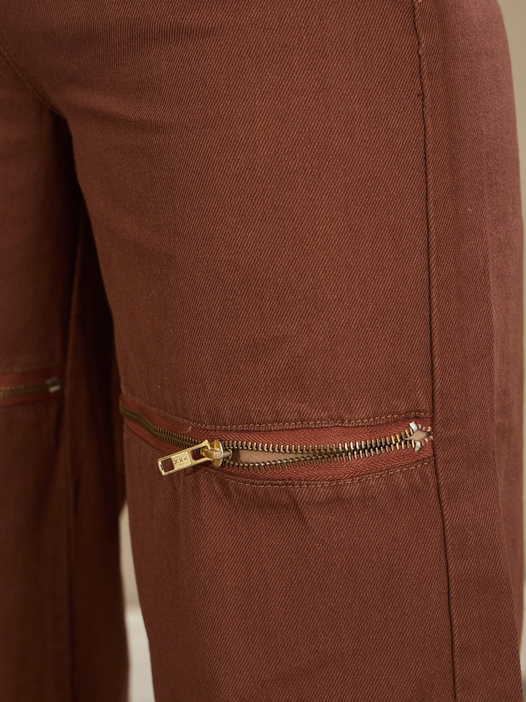 Women Brown Zipper Design Baggy Jeans