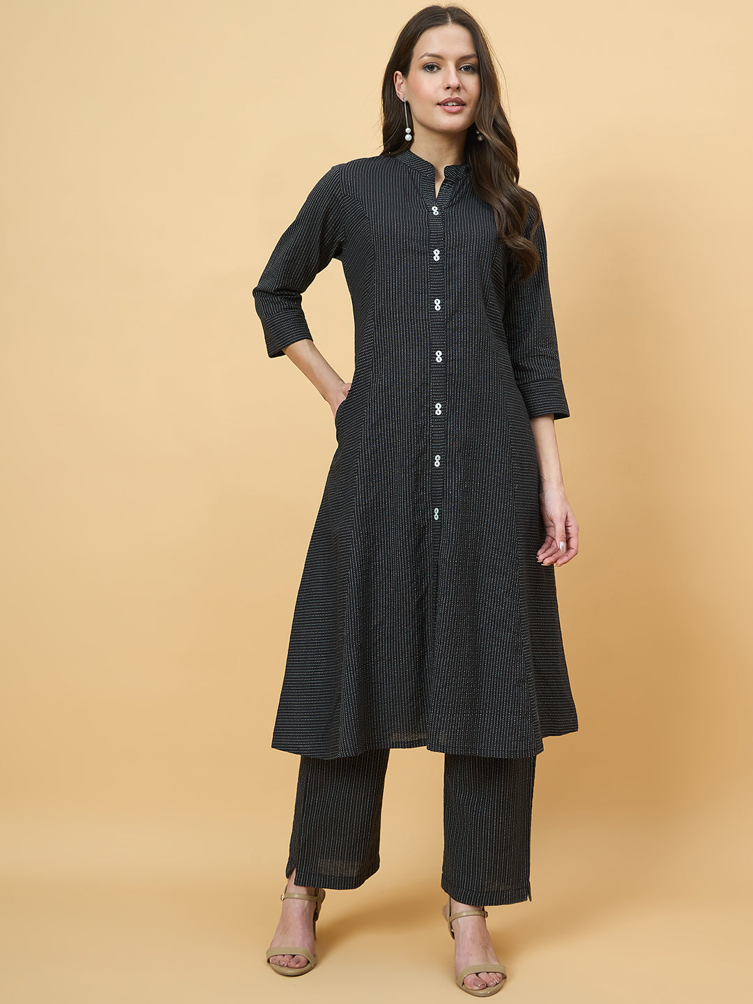 Cotton Thread Work Mandarin Collar Kurta With Pant