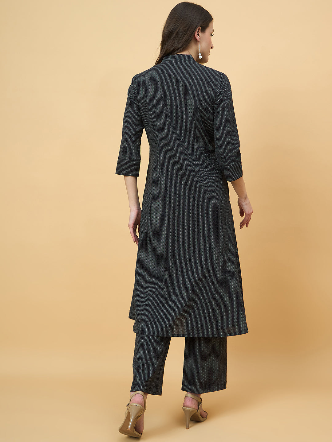 Cotton Thread Work Mandarin Collar Kurta With Pant