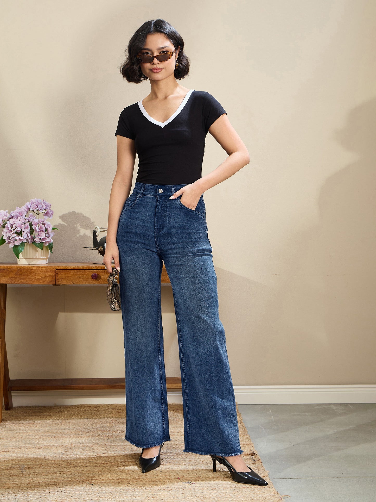 Women Navy Wash High Waist Straight Frayed Jeans