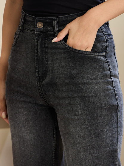 Women Black Wash High Waist Straight Frayed Jeans