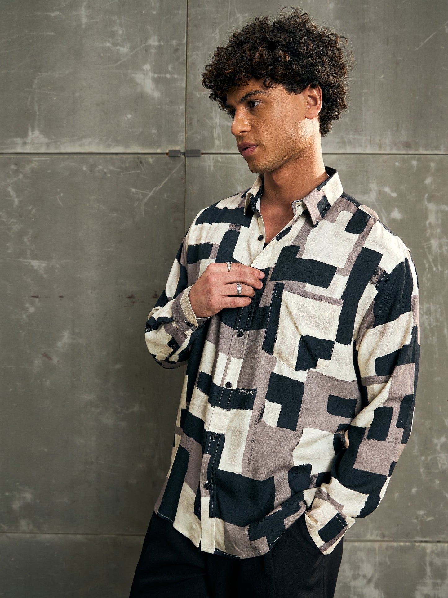 Men Beige & Black Abstract Print Relax Fit Shirt