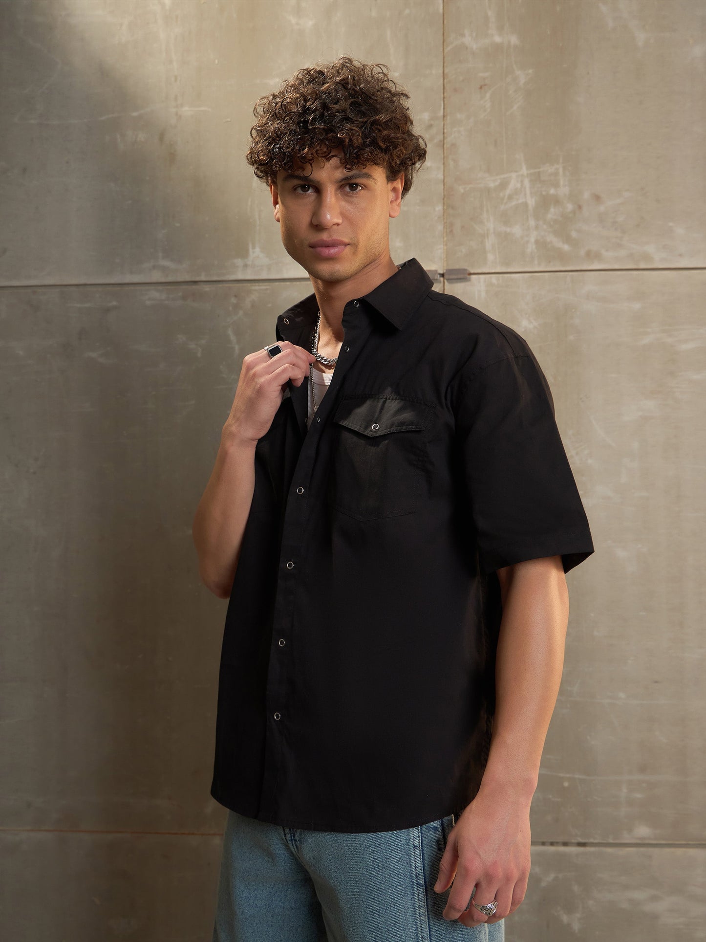 Men Black Poplin Front Pocket Relax Fit Shirt