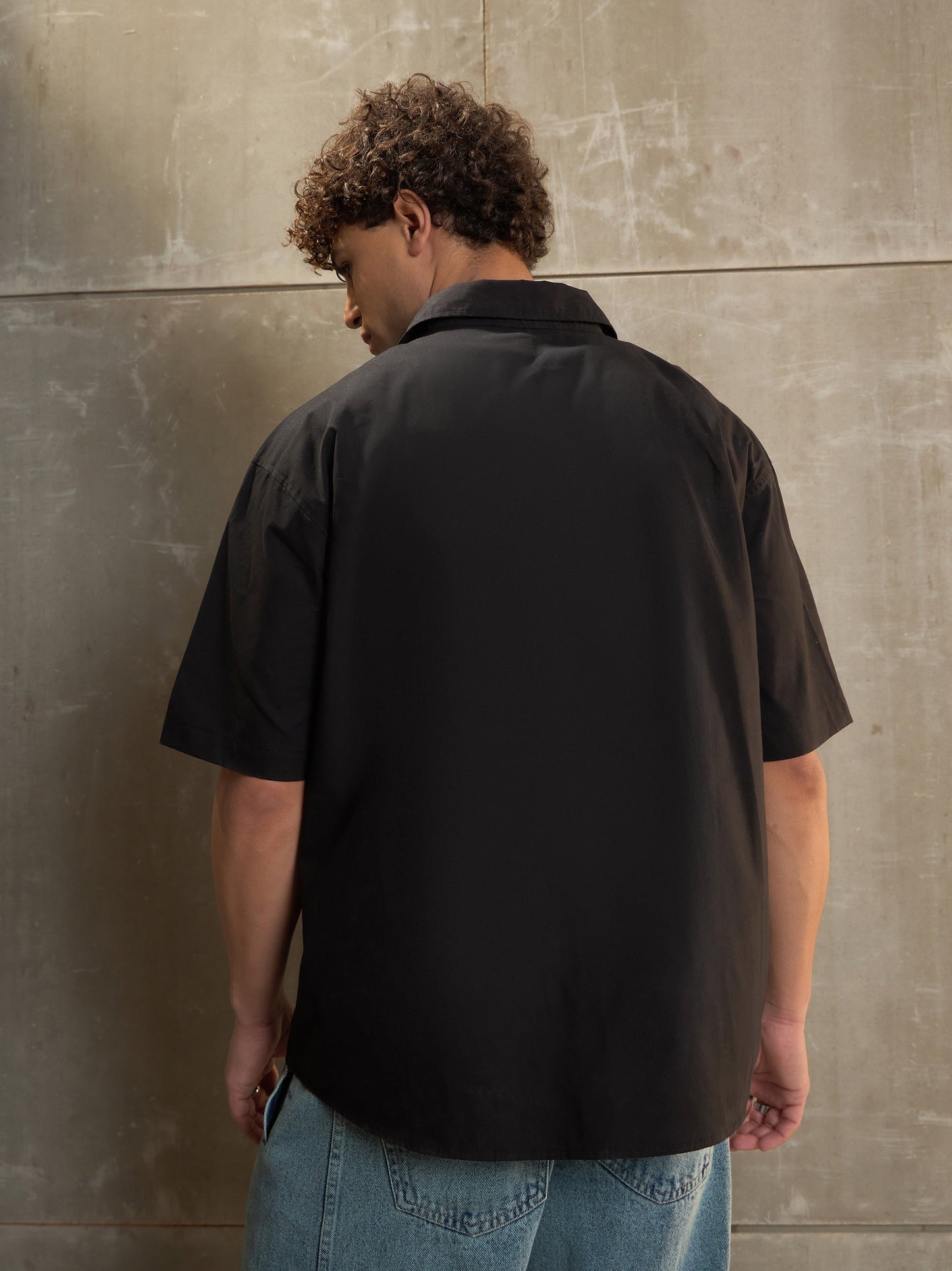 Men Black Poplin Front Pocket Relax Fit Shirt